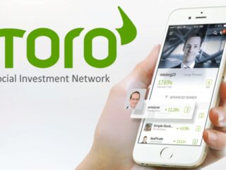 Collective trading for stable profit with eToro